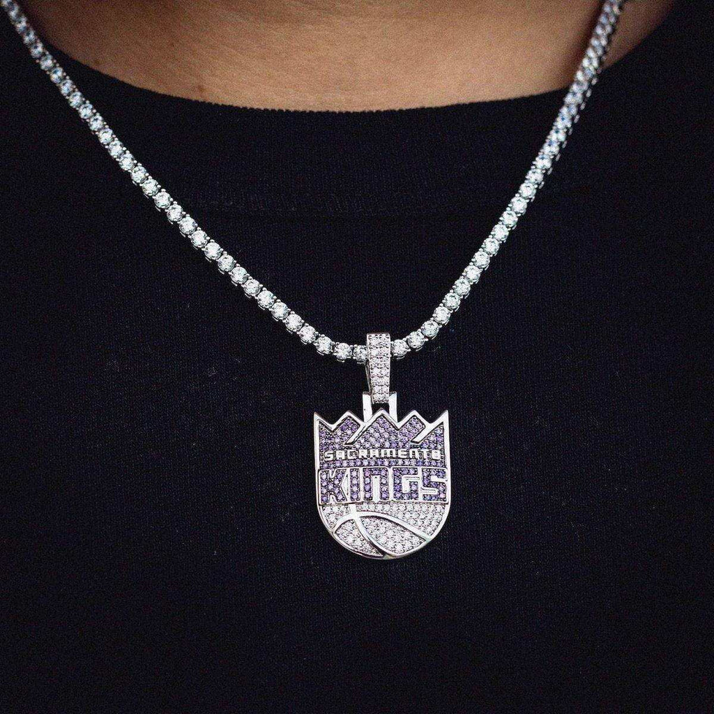 GLD Men Sacramento Kings Official NBA Logo Pendant
