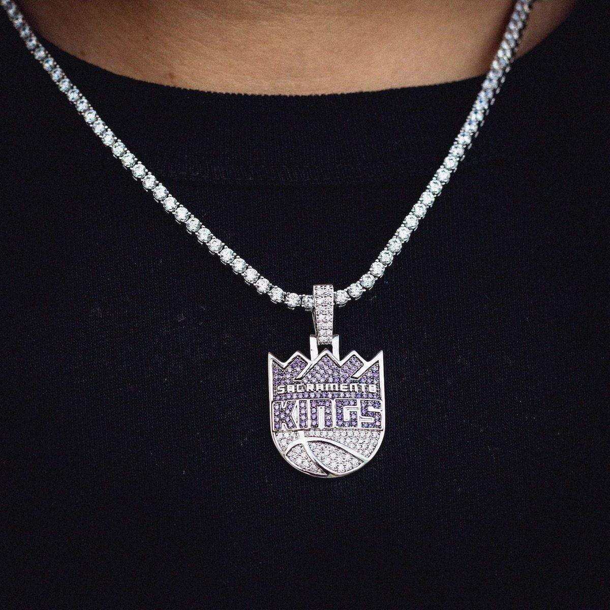 GLD Men Sacramento Kings Official NBA Logo Pendant