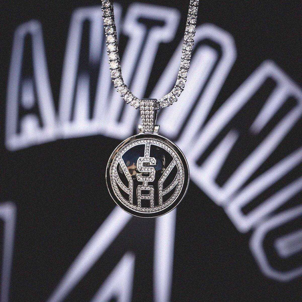GLD Men San Antonio Spurs Official NBA Logo Pendant