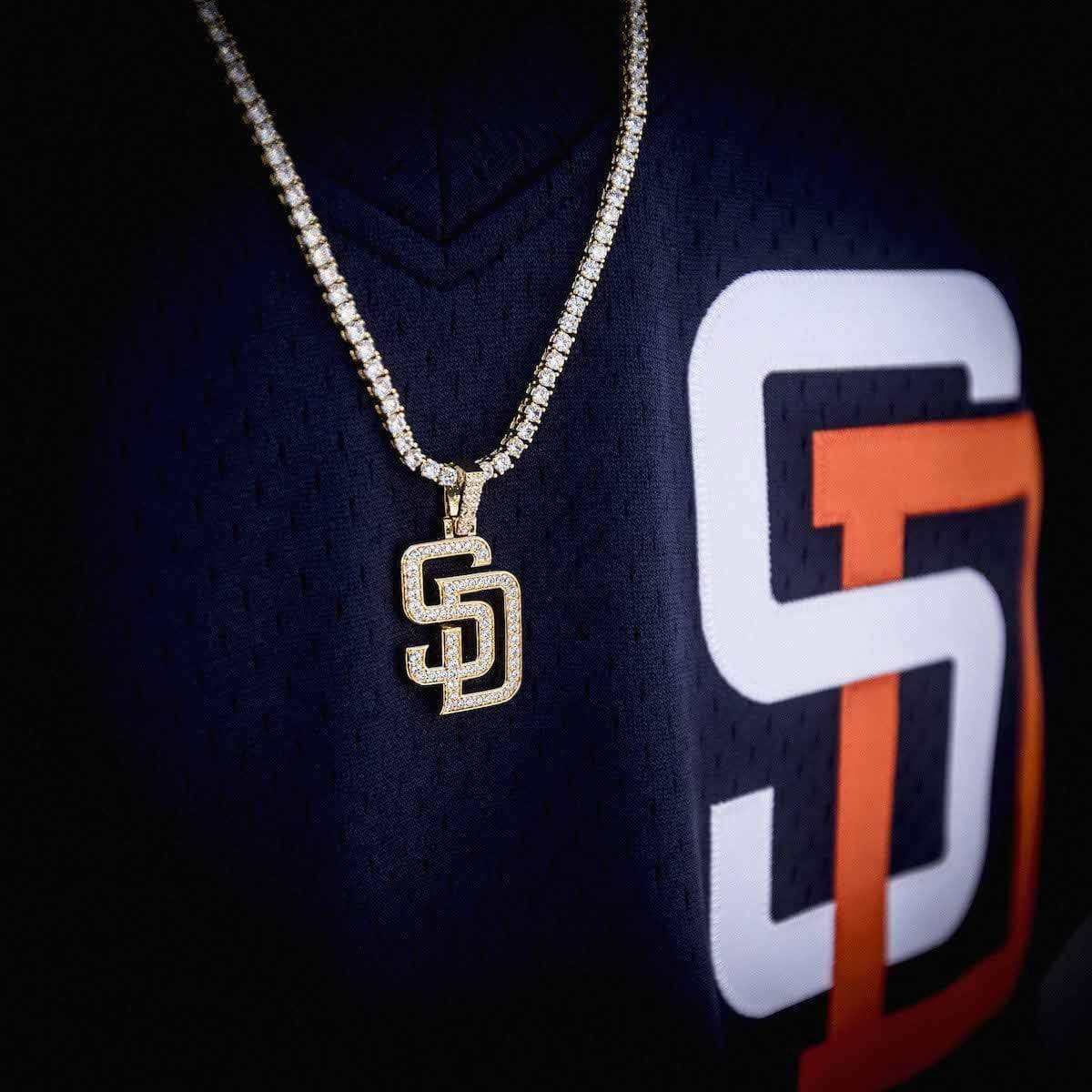 GLD Men San Diego Padres Official MLB Logo Pendant