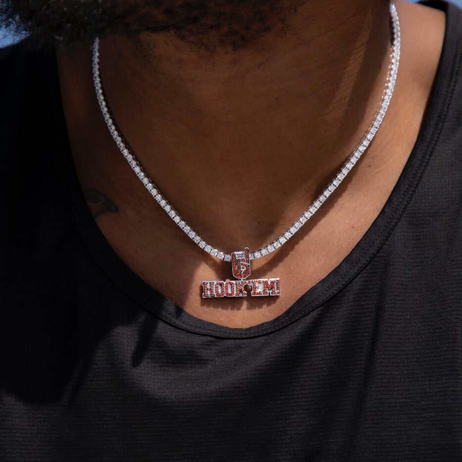 GLD Men Texas Longhorns Official NCAA “Hook 'Em!" Pendant