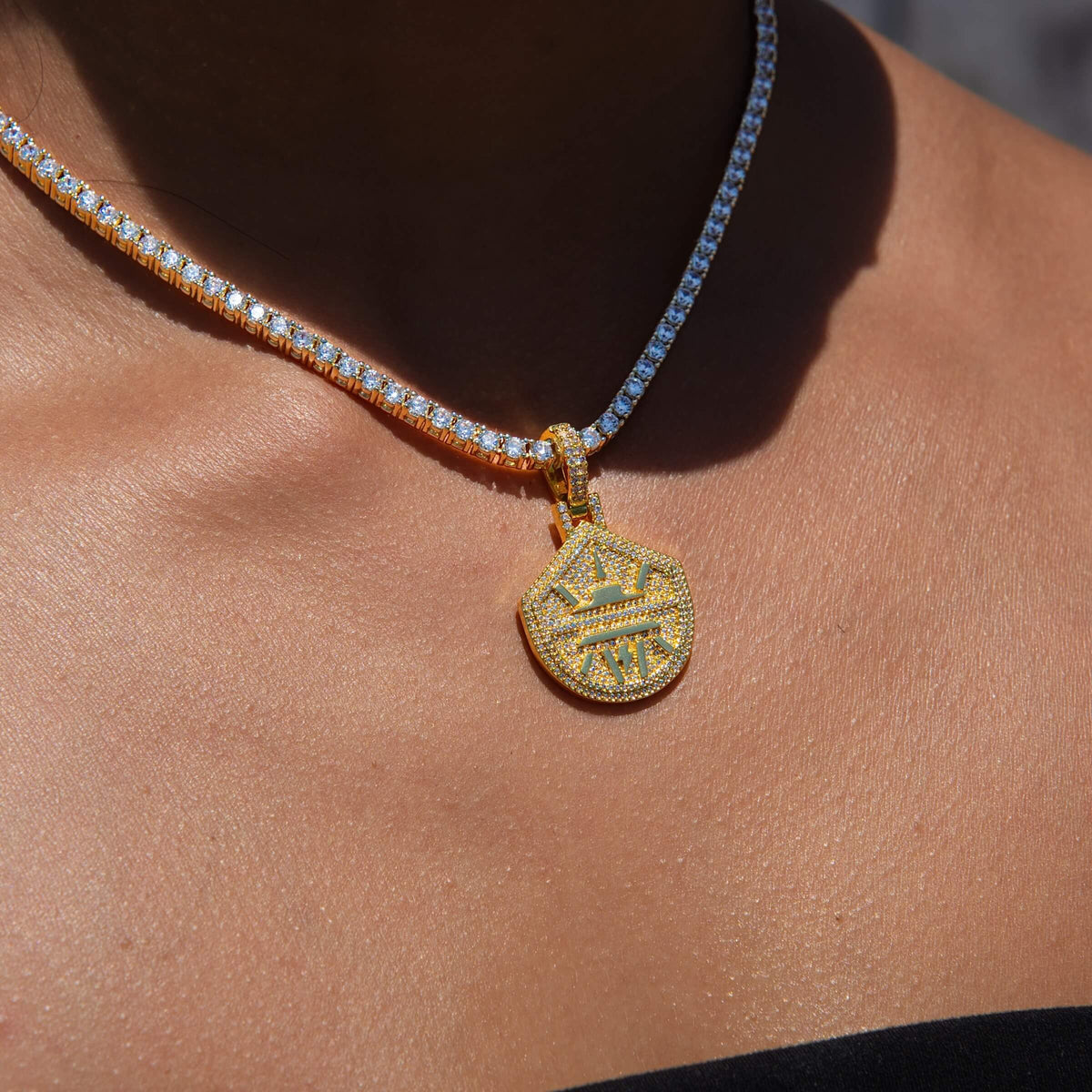 GLD Women Seattle Storm Official WNBA Primary Micro Logo Pendant in Yellow Gold